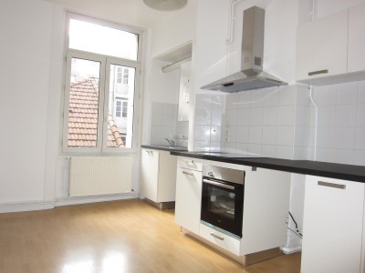 APPARTEMENT T3 A LOUER - ST ETIENNE CENTRE VILLE - 93.72 m2 - 650 &euro; charges comprises par mois