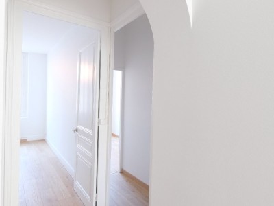 APPARTEMENT T3 A LOUER - ST ETIENNE CENTRE VILLE - 53 m2 - 605€ charges comprises par mois