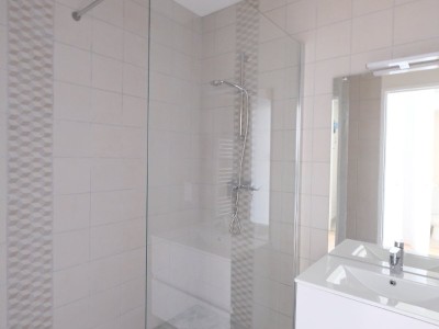APPARTEMENT T3 A LOUER - ST ETIENNE CENTRE VILLE - 53 m2 - 605€ charges comprises par mois