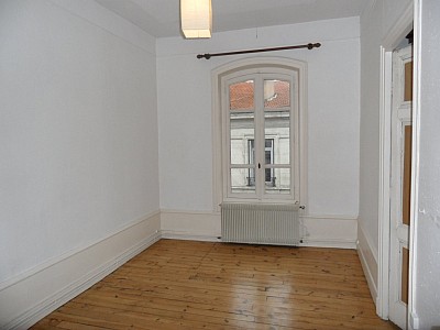 APPARTEMENT T3 A LOUER - ST ETIENNE CENTRE VILLE - 53 m2 - 390 € charges comprises par mois