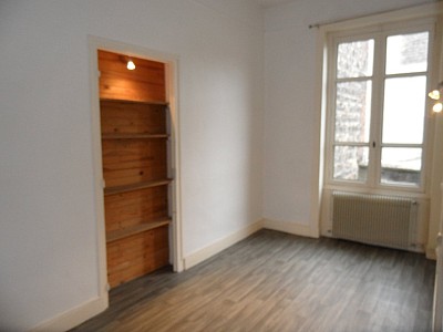 APPARTEMENT T3 A LOUER - ST ETIENNE CENTRE VILLE - 53 m2 - 390 € charges comprises par mois
