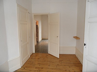 APPARTEMENT T3 A LOUER - ST ETIENNE CENTRE VILLE - 53 m2 - 390 € charges comprises par mois