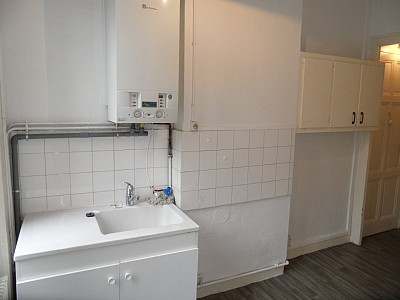 APPARTEMENT T3 A LOUER - ST ETIENNE CENTRE VILLE - 53 m2 - 390 € charges comprises par mois