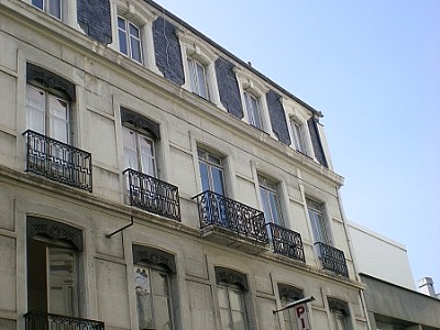 APPARTEMENT T3 A LOUER - ST ETIENNE CENTRE VILLE - 53 m2 - 390 € charges comprises par mois