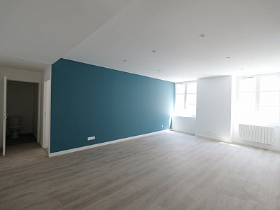 APPARTEMENT T3 A LOUER - ST ETIENNE CENTRE VILLE - 78.86 m2 - 740 € charges comprises par mois