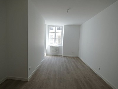APPARTEMENT T3 A LOUER - ST ETIENNE CENTRE VILLE - 78.86 m2 - 740�&euro; charges comprises par mois