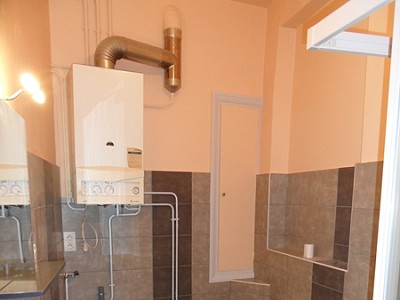 APPARTEMENT T3 A LOUER - ST ETIENNE CENTRE VILLE - 73 m2 - 596 € charges comprises par mois