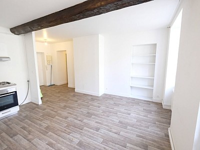 APPARTEMENT T3 A LOUER - ST ETIENNE CENTRE VILLE - 63,39 m2 - 530 € charges comprises par mois