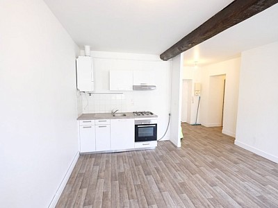 APPARTEMENT T3 A LOUER - ST ETIENNE CENTRE VILLE - 63,39 m2 - 530 € charges comprises par mois