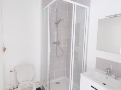 APPARTEMENT T3 A LOUER - ST ETIENNE CENTRE VILLE - 55.24 m2 - 530 € charges comprises par mois