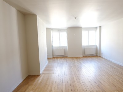 APPARTEMENT T3 A LOUER - ST ETIENNE CENTRE VILLE - 62 m2 - 595 € charges comprises par mois