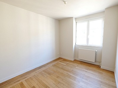 APPARTEMENT T3 A LOUER - ST ETIENNE CENTRE VILLE - 62 m2 - 595 € charges comprises par mois