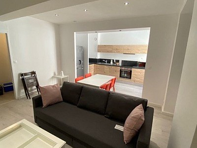 APPARTEMENT T3 A LOUER - ST ETIENNE CENTRE VILLE - 78 m2 - 700 € charges comprises par mois