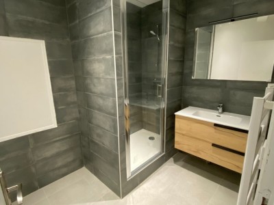 APPARTEMENT T3 A LOUER - ST ETIENNE CENTRE VILLE - 78 m2 - 700 &euro; charges comprises par mois