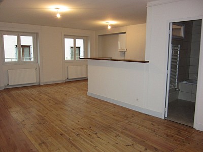 APPARTEMENT T3 A LOUER - ST ETIENNE CENTRE VILLE - 78.23 m2 - 620�&euro; charges comprises par mois