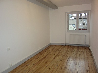 APPARTEMENT T3 A LOUER - ST ETIENNE CENTRE VILLE - 78.23 m2 - 620�&euro; charges comprises par mois