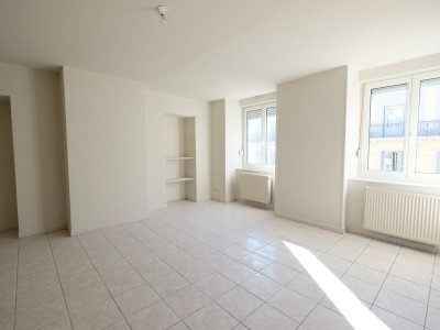 APPARTEMENT T3 A LOUER - ST ETIENNE CENTRE VILLE - 60.21 m2 - 495 € charges comprises par mois