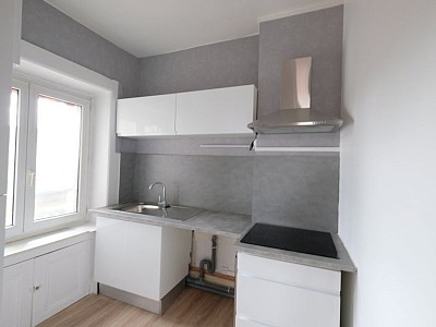 APPARTEMENT T3 A LOUER - ST ETIENNE CENTRE VILLE - 57.5 m2 - 600 € charges comprises par mois