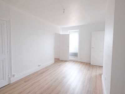 APPARTEMENT T3 A LOUER - ST ETIENNE CENTRE VILLE - 57.5 m2 - 600 € charges comprises par mois