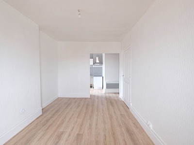 APPARTEMENT T3 A LOUER - ST ETIENNE CENTRE VILLE - 57.5 m2 - 600 € charges comprises par mois