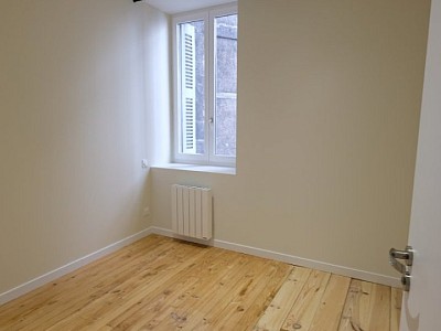 CENTRE VILLE A LOUER - ST ETIENNE CENTRE VILLE - 60 m2 - 665€ charges comprises par mois