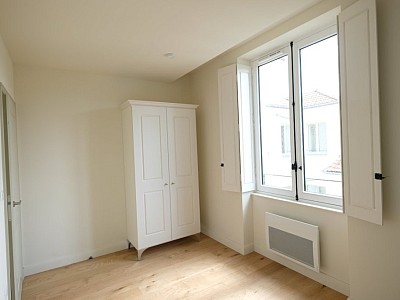 HYPER CENTRE A LOUER - ST ETIENNE CENTRE VILLE - 79.85 m2 - 830€ charges comprises par mois