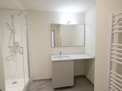 HYPER CENTRE A LOUER - ST ETIENNE CENTRE VILLE - 79.85 m2 - 830€ charges comprises par mois