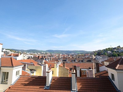 HYPER CENTRE T3 A LOUER - ST ETIENNE CENTRE VILLE - 90.91 m2 - 985 € charges comprises par mois