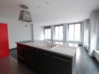 APPARTEMENT T3 A LOUER - ST ETIENNE CENTRE VILLE - 76,96 m2 - 625 € charges comprises par mois