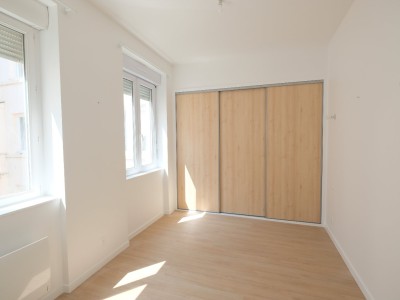 CENTRE-VILLE A LOUER - ST ETIENNE CENTRE VILLE - 74.19 m2 - 730€ charges comprises par mois