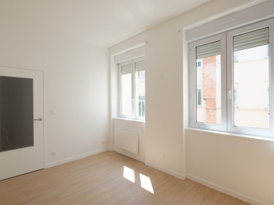 CENTRE-VILLE A LOUER - ST ETIENNE CENTRE VILLE - 74.19 m2 - 730€ charges comprises par mois