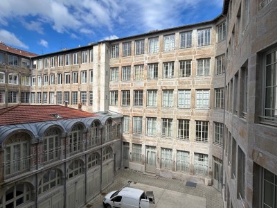 APPARTEMENT T3 A LOUER - ST ETIENNE CENTRE VILLE - 157.04 m2 - 915€ charges comprises par mois