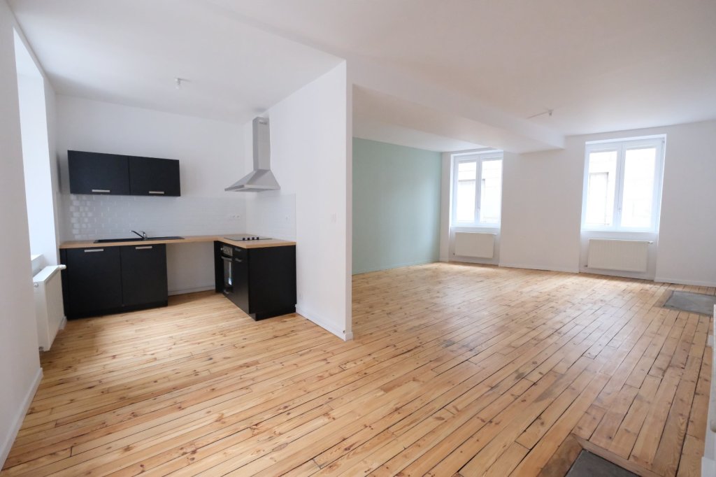 APPARTEMENT T3 A LOUER - ST ETIENNE CENTRE VILLE - 80.58 m2 - 760 &euro; charges comprises par mois
