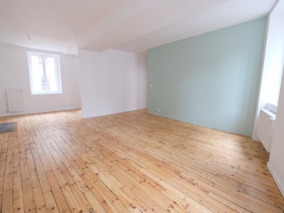 APPARTEMENT T3 A LOUER - ST ETIENNE CENTRE VILLE - 80.58 m2 - 760 € charges comprises par mois