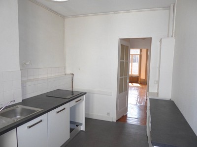 APPARTEMENT T3 A LOUER - ST ETIENNE CENTRE VILLE - 71 m2 - 570€ charges comprises par mois