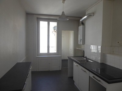 APPARTEMENT T3 A LOUER - ST ETIENNE CENTRE VILLE - 71 m2 - 570€ charges comprises par mois