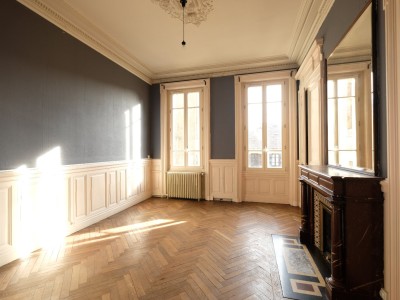 APPARTEMENT T3 A LOUER - ST ETIENNE CENTRE VILLE - 129 m2 - 780€ charges comprises par mois