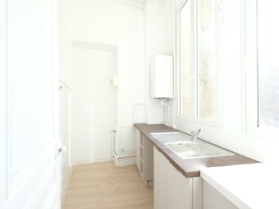 APPARTEMENT T3 A LOUER - ST ETIENNE CENTRE VILLE - 129 m2 - 780€ charges comprises par mois