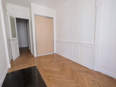 APPARTEMENT T3 A LOUER - ST ETIENNE CENTRE VILLE - 86.94 m2 - 695 &euro; charges comprises par mois