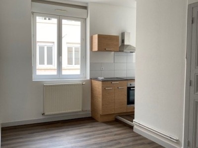 APPARTEMENT T3 A LOUER - ST ETIENNE CENTRE VILLE - 72.04 m2 - 585�&euro; charges comprises par mois