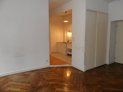 APPARTEMENT T3 A LOUER - ST ETIENNE CENTRE VILLE - 57,51 m2 - 480 € charges comprises par mois