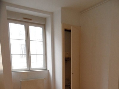 APPARTEMENT T3 A LOUER - ST ETIENNE CENTRE VILLE - 57,51 m2 - 480 € charges comprises par mois