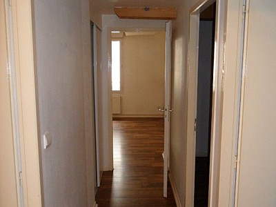 APPARTEMENT T3 A LOUER - ST ETIENNE CENTRE VILLE - 65.05 m2 - 495€ charges comprises par mois