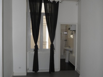 APPARTEMENT T3 A LOUER - ST ETIENNE CENTRE VILLE - 72 m2 - 650 &euro; charges comprises par mois