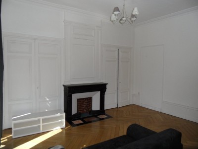 APPARTEMENT T3 A LOUER - ST ETIENNE CENTRE VILLE - 72 m2 - 650 &euro; charges comprises par mois