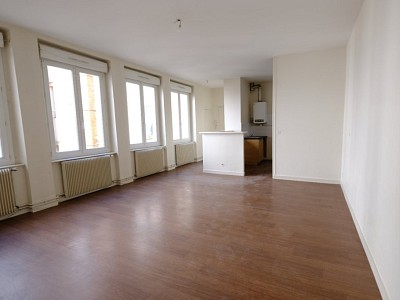 APPARTEMENT T3 - ST ETIENNE CENTRE VILLE - 74,77 m2 - LOUÉ