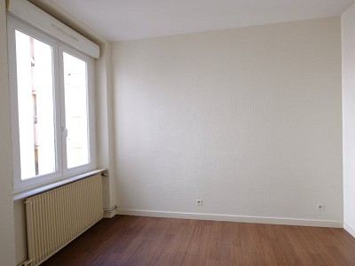 APPARTEMENT T3 - ST ETIENNE CENTRE VILLE - 74,77 m2 - LOUÉ
