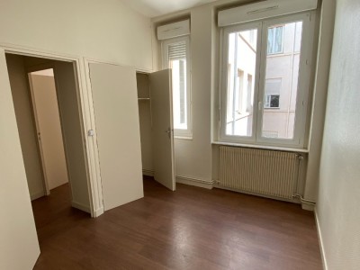 APPARTEMENT T3 A LOUER - ST ETIENNE CENTRE VILLE - 74.77 m2 - 645 € charges comprises par mois