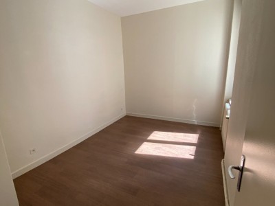 APPARTEMENT T3 A LOUER - ST ETIENNE CENTRE VILLE - 74.77 m2 - 645 € charges comprises par mois