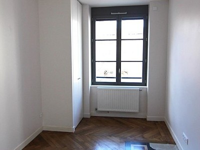 APPARTEMENT T3 A LOUER - ST ETIENNE CENTRE VILLE - 71.31 m2 - 695 &euro; charges comprises par mois
